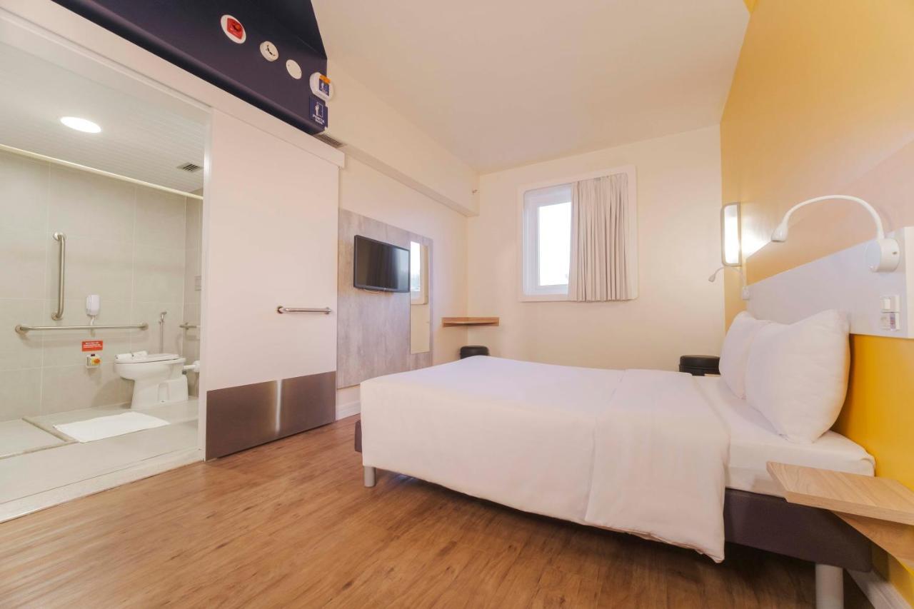 Ibis Budget Farroupilha Luaran gambar