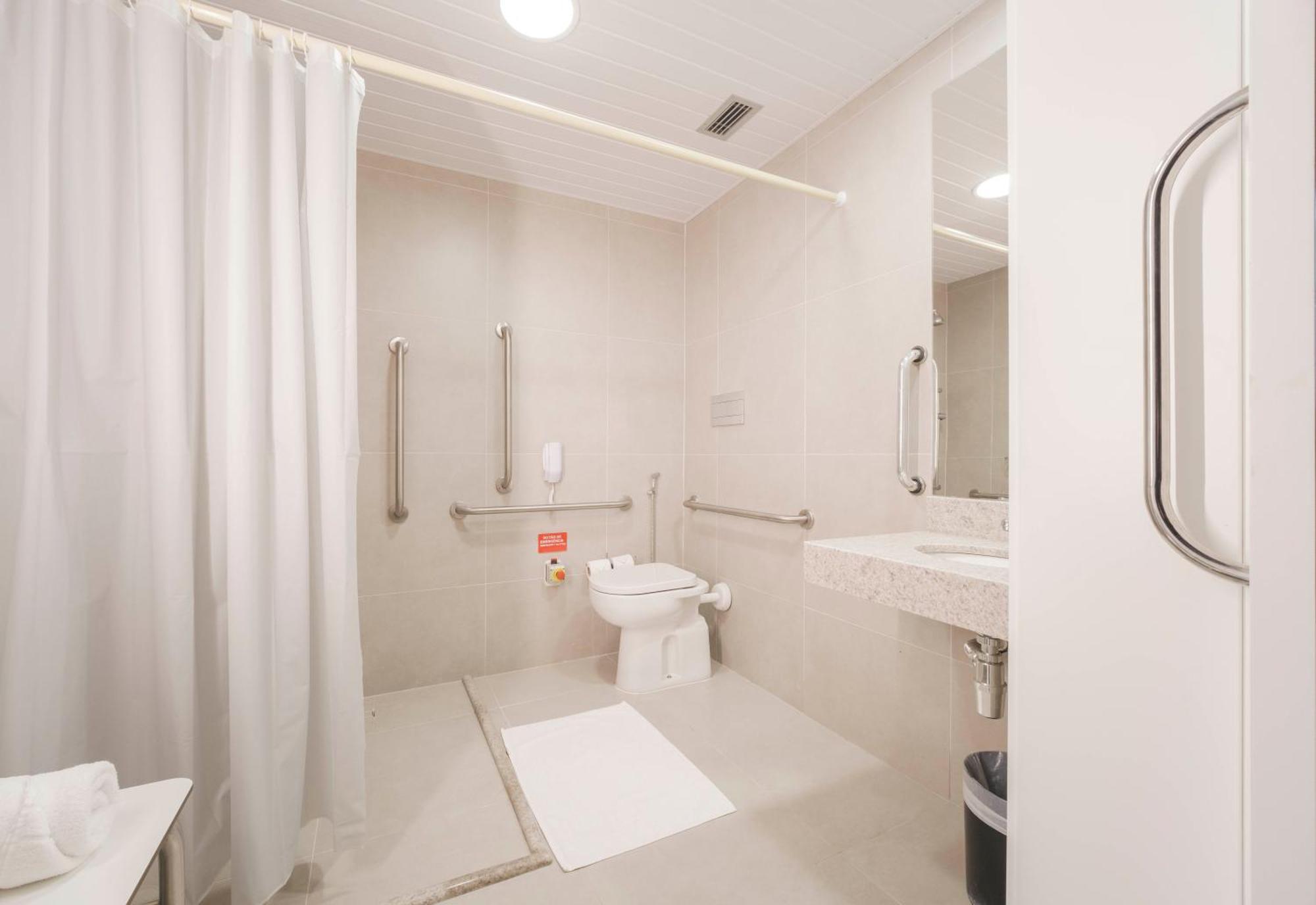 Ibis Budget Farroupilha Luaran gambar